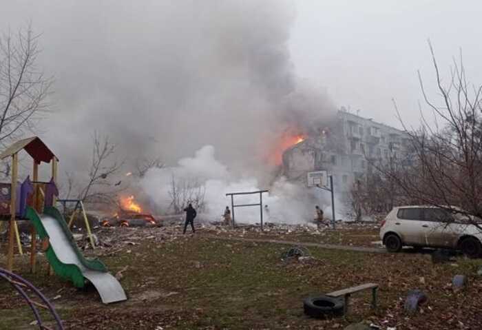 Окупанти вдарили по багатоповерхівці у Полтаві