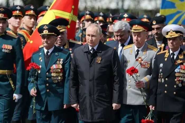 Злякався удару ЗСУ: Путін відмовився брати безпосередню участь у військовому параді у Москві