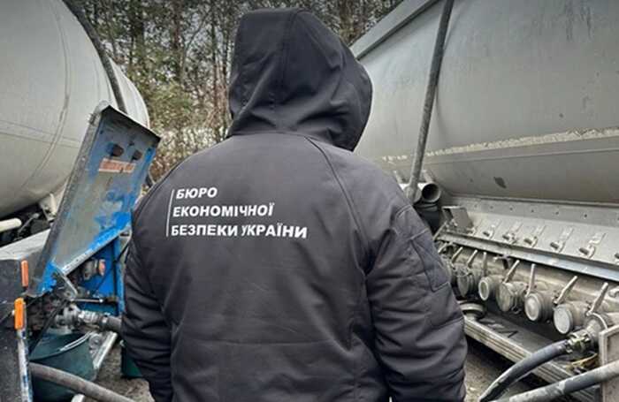 Батько з паспортом РФ та підозра у відмиванні грошей: Журналісти розповіли про кандидатів на голову БЕБ