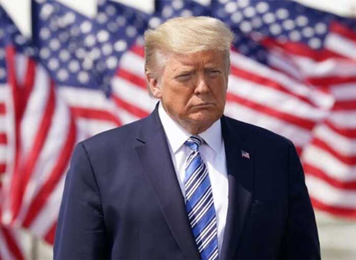 Трамп заявив, що збирається зняти всі санкції з Сирії