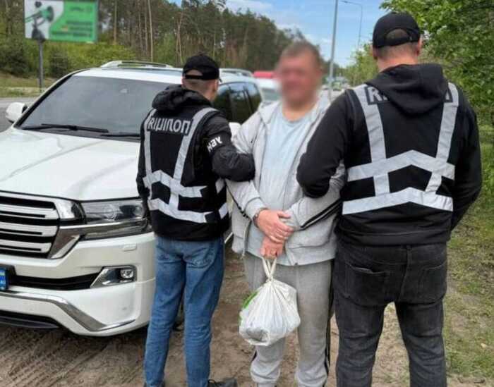 У Києві затримано громадянина Білорусі, який збував психотропи на 15 тисяч доларів щомісяця