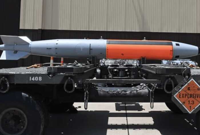 США розмістять велику кількість авіабомб на кордоні з РФ